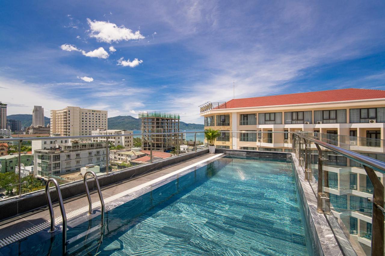 Sea Wind Hotel By Thg Дананг Экстерьер фото